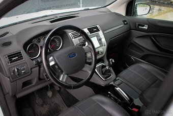 Ford Kuga 2.0 TDCi Duratorq Titanium AWD NELAKOVANÉ - 13
