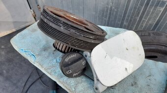 AUDI A4 2,5 TDI - AUDI A3 1,6 Benzín - 13