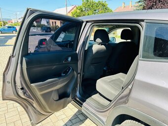 Chevrolet Orlando 1.8 16V LT r.v.2011 Nová STK+EK 4/2027 - 13