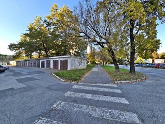 Murovaná Garáž s pozemkom 20 m² / Považská ul. - Zuzkin park - 13