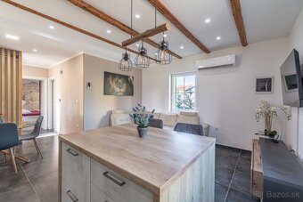 Krásny zrekonštruovaný dom na východnom pobreží Istrie - 13