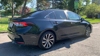 TOYOTA COROLLA 1.5 AT 10/2022 (záruka 5 rokov) - 13