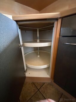 Moderná kuchynská linka so spotrebičmi - 13