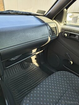 Volkswagen Passat B4 1.8 benzín CL 66KW - 13