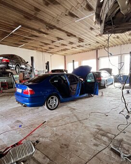 BMW E46 323i - 13