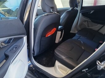 Volvo V40 Cross country - 13