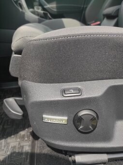 Volkswagen Golf VII 2.0 TDI DSG Highline – 12/2019 - 13