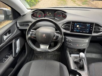 Peugeot 308 SW 1.2 Puretech Style 2019 119000km POJAZDNÉ - 13