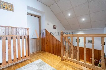 ALL INCLUSIVE l NA PREDAJ 3 PODLAŽNÝ RADOVÝ DOM, DUNAJSKÁ ST - 13