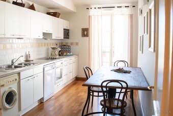 V centru Nice, Francie čeká na vás exkluzivní apartmán 4+1 - 13