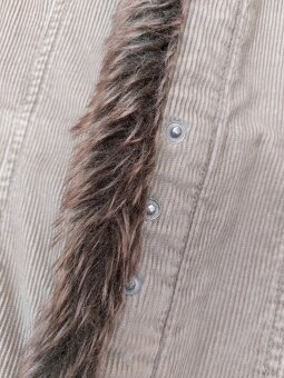 Mendzestrova bundicka 38/40 - 13