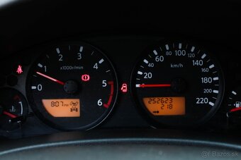 Nissan Navara DoubleCab 2.5D XE - 13