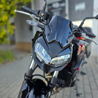 Kawasaki Z650 červená - 13
