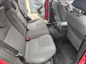 Surne predam Ford Focus 1.6 ecoboost benzin 2011 - 13