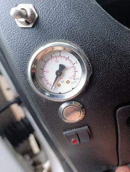 Predám odtahovy special do 3,5t - 13