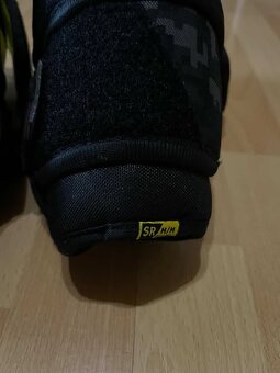 Hokejová výstroj (Nutný rýchly predaj) - 13