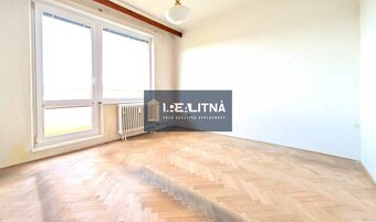 JEDINEČNÝ 3-IZBOVÝ BYT S TROMI LOGGIAMI A BALKÓNOM, 81 M2, D - 13