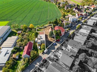 ŠPORTOVÁ ul. - STAVEBNÝ POZEMOK V POKOJNEJ ČASTI OBCE - 13