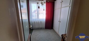 PREDAJ: 5- izbový rodinný dom  s garážou - Komárno, č. NOVÁ  - 13