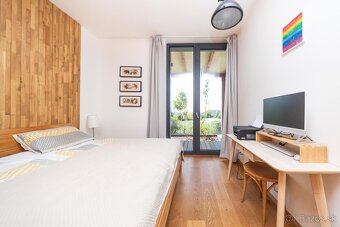 MIKELSSEN - Na predaj výnimočný bungalov s bazénom v lukratí - 13