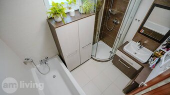 TOP - Na predaj 4 izbový RODINNÝ DOM v obci Košeca - 471m² - 13