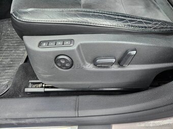Škoda Superb Combi 2.0 TDi CR DSG Elegance, SR, 2.majiteľ - 13