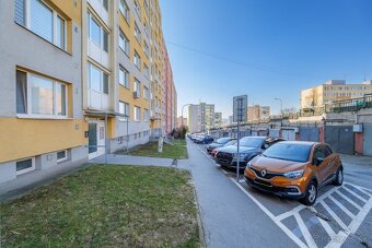 "REZERVOVANÝ" Ponúkam na predaj 3 izbový byt, Dargovských  - 13