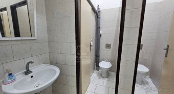 ✅ Obchodný priestor v historickom centre Prešova – 50 m2. - 13