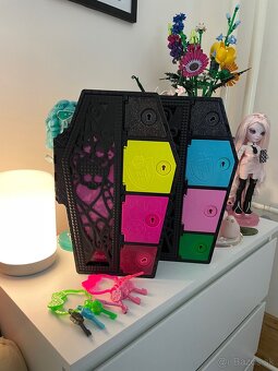 Monster high Neon Fright Ghoulia, Draculaura - 13