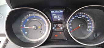 Hyundai i30 1.4 CRDi DOHC 16V Classic - 13
