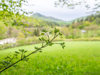 IBA U NÁS väčší stavebný pozemok nad Belušskými Slatinami - 13