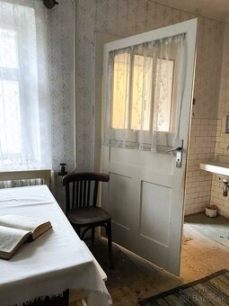 Na predaj 2 rodinné domy, dva svety v obci Vaďovce - 13