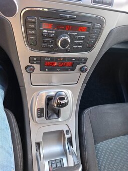 Ford Galaxy 2.0 TDCi, 7-miestny, automat – 3300 € - 13