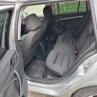 Škoda Octavia Combi 1.9 TDI Elegance 77 KW diesel - 13