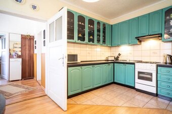 VIDIECKY DOM S KRÁSNYM POZEMKOM, 1455 m², EGREŠ - 13
