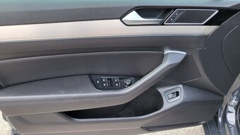 Volkswagen Passat Variant 2.0 TDI Highline DSG - 13