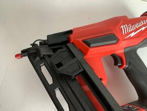 Milwaukee M18 FN16GA klincovačka (nová) - 13