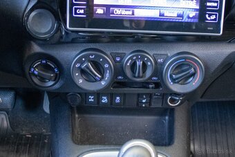 Toyota Hilux DC 2.4 I D-4D Active - 13