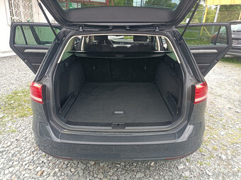 Volkswagen Passat, 110kw,APP,NAVI,r.2017,automat - 13