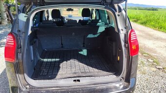 Peugeot 5008 eHDi - 13