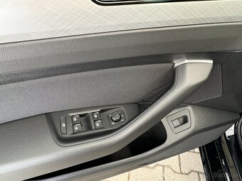 Volkswagen Passat Variant 2.0 TDI EVO Business DSG - 13