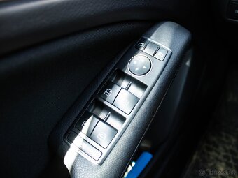 Mercedes-Benz GLA 200 d 4MATIC A/T - 13