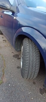 Opel Astra 2011 benzín - 13