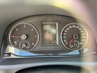 Volkswagen Touran Cross - 13