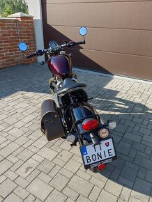 Triumph Bonneville Bobber - 13