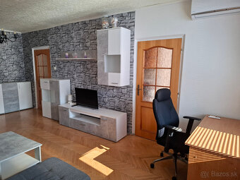 Na predaj 3 izbový byt s komorou 74 m2 v centre mesta Senica - 13