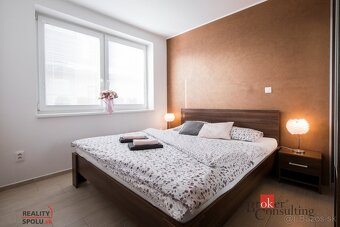 BEŠEŇOVÁ / Predaj apartmánového domu / 2 samostatné jednotky - 13