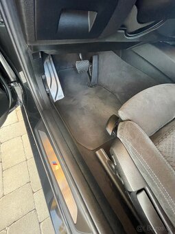 Predám BMW 320d xDrive A/T  M packet - 13