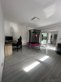 Prenájom moderného 5-izbového domu - Dubnica nad Váhom - 13