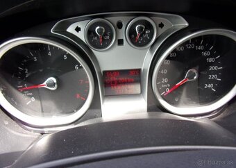 Ford Focus 1.6i 74kW 193 000KM TAŽNÉ ZAŘ. benzín manuál - 13